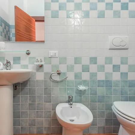 Relaxing Cristal Blu Sleeps 3 *